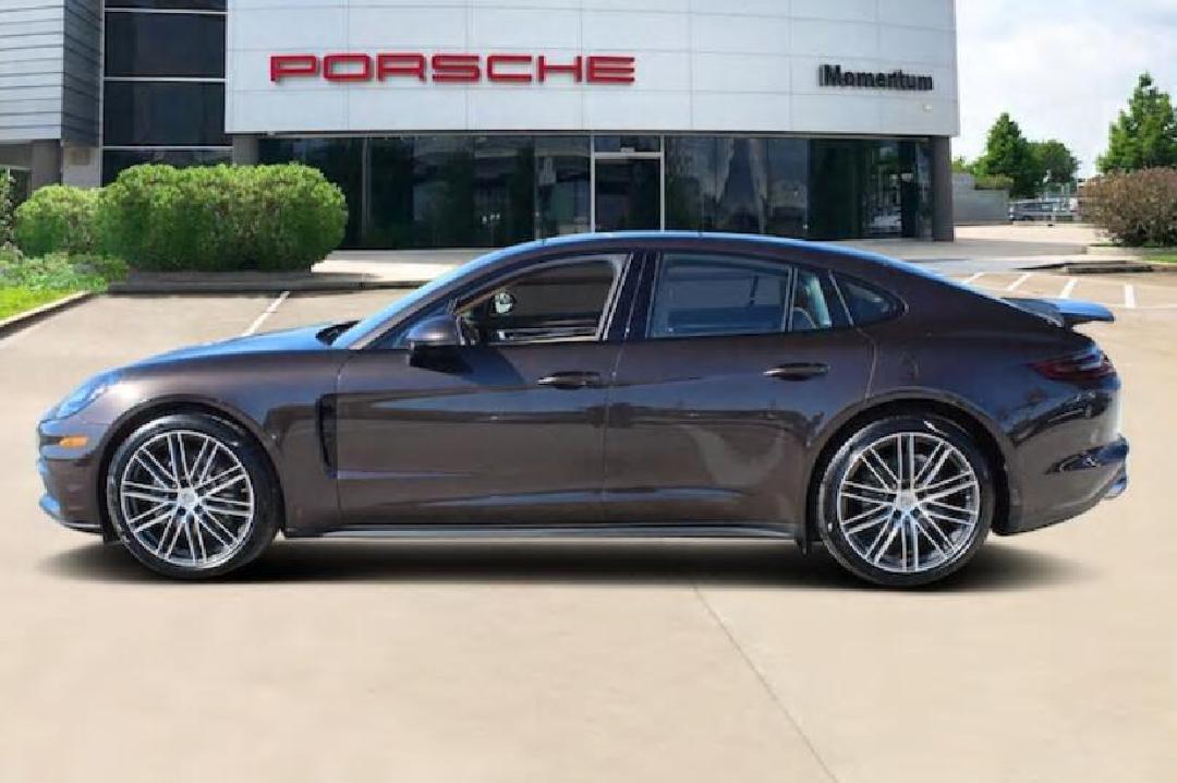 2018款保时捷Panamera 4S全轮驱动