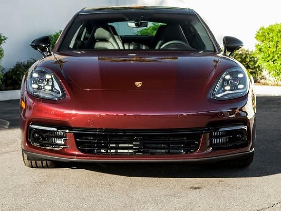 2018款保时捷Panamera 4S全轮驱动