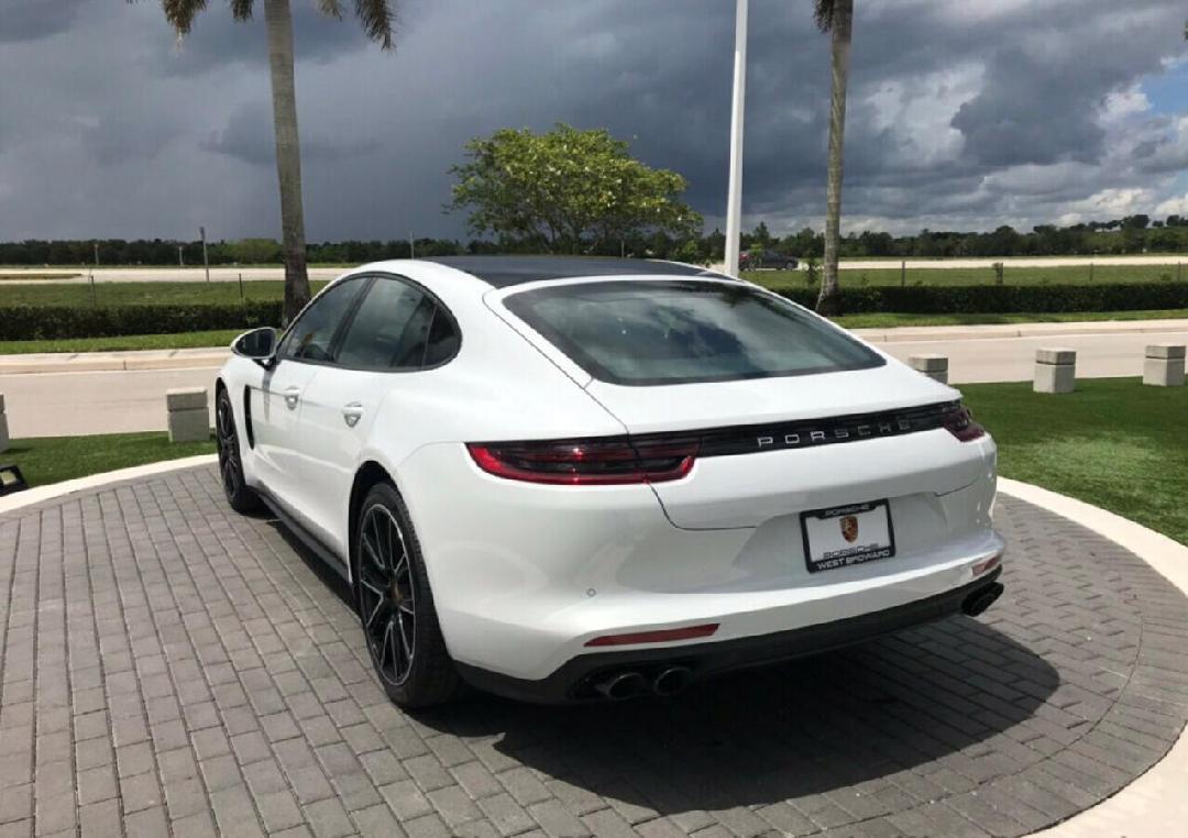 2019款保时捷Panamera