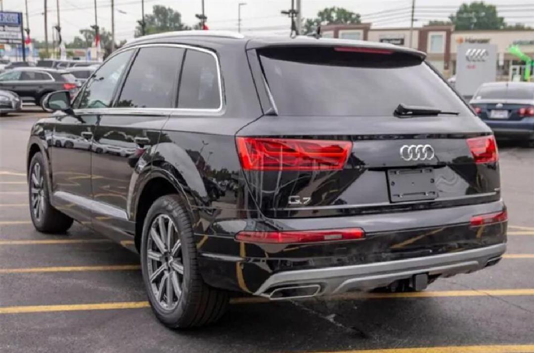 2019款奥迪 Q7 3.0T 豪华