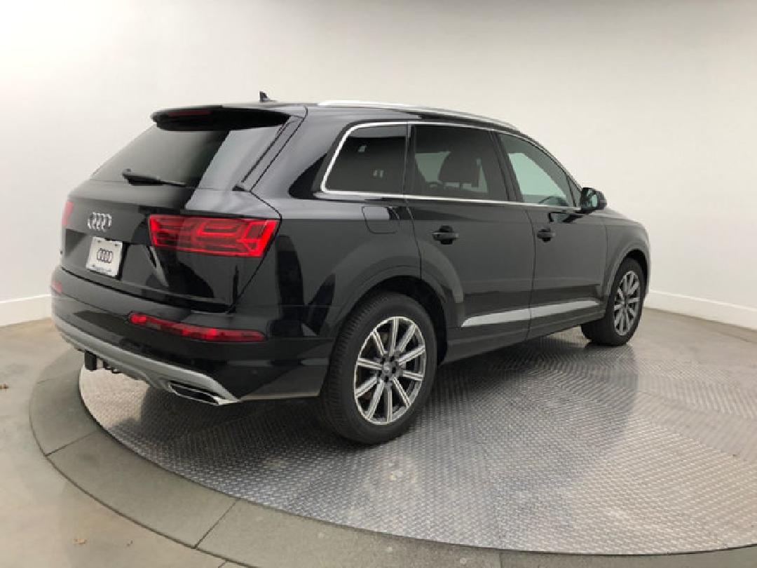 2019款奥迪 Q7 3.0T 豪华