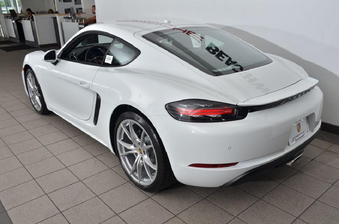 2019款保时捷718 Cayman