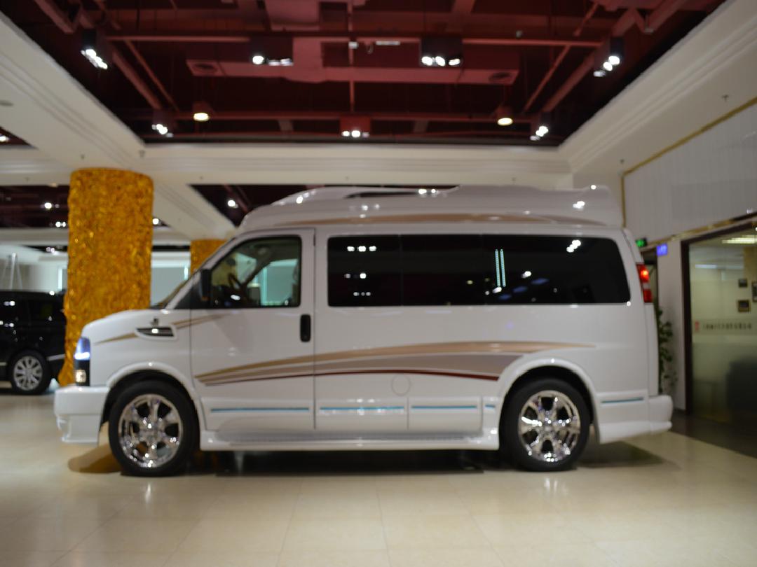 2019款GMC改装Van 豪华SE 4X4 四轮驱动