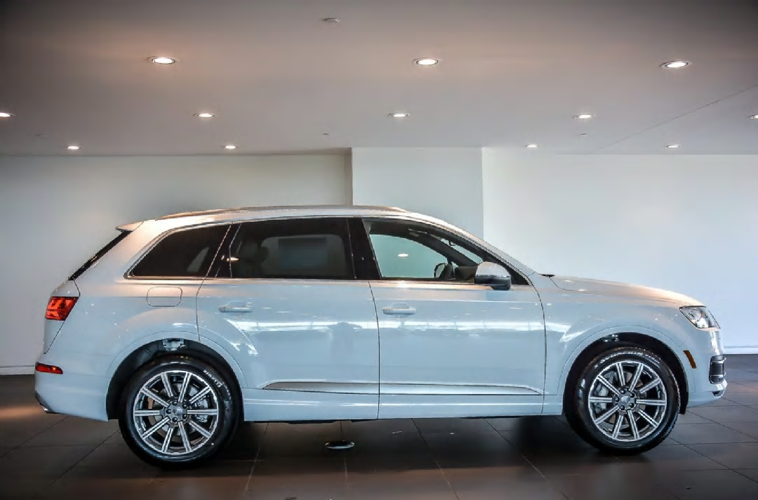 2019款奥迪Q7 3.0T 尊贵型 