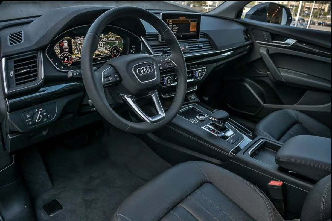 2019款奥迪Q5 2.0T 豪华+45 TFSI quattro